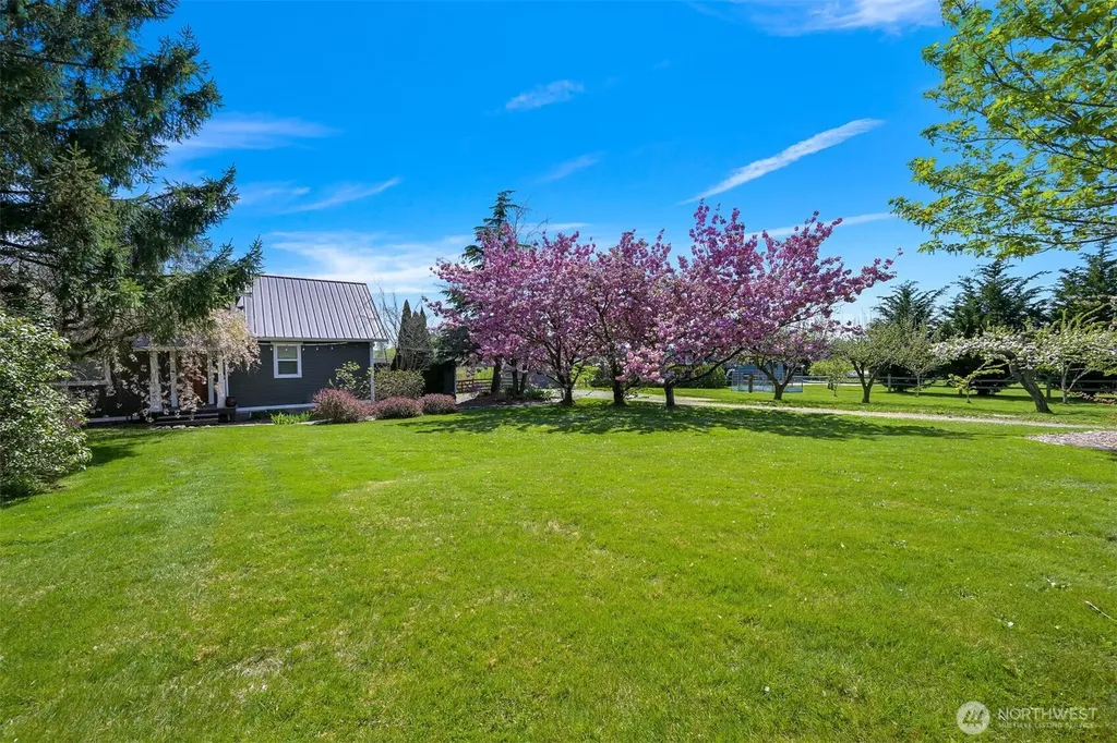3073 Aldergrove Road Ferndale WA 98248