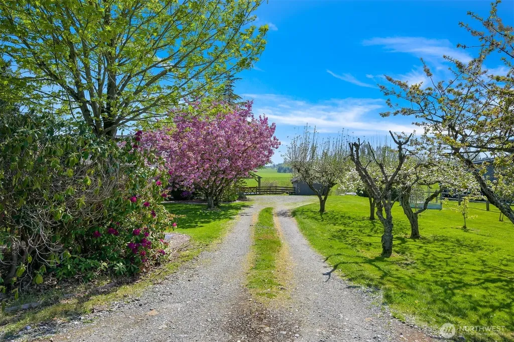 3073 Aldergrove Road Ferndale WA 98248