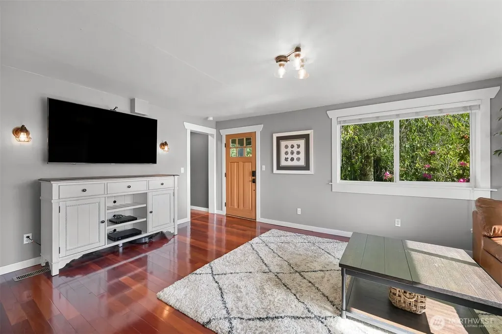 3073 Aldergrove Road Ferndale WA 98248