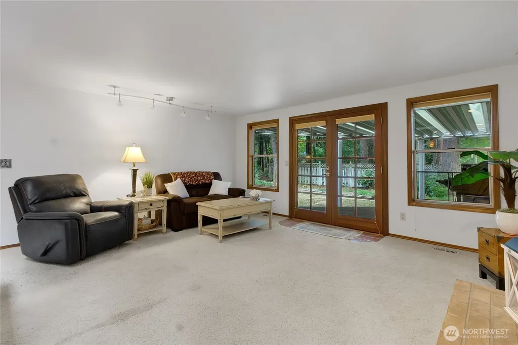 17532 SE 292nd Place Kent WA 98042