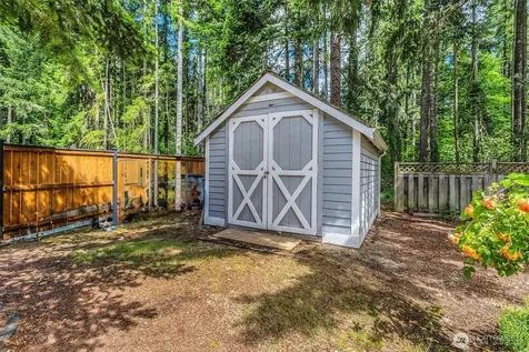 17532 SE 292nd Place Kent WA 98042