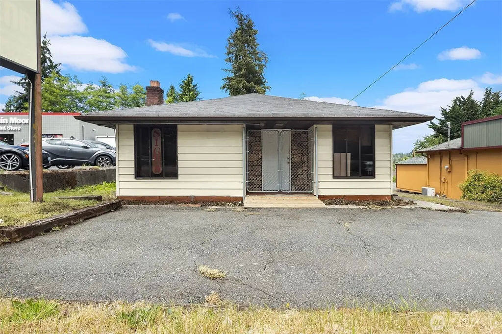 7629 244th Street SW Edmonds WA 98026