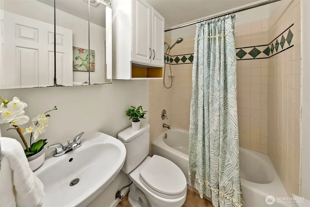 2126 N 86th Street Seattle WA 98103