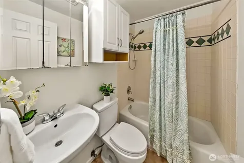 2126 N 86th Street Seattle WA 98103