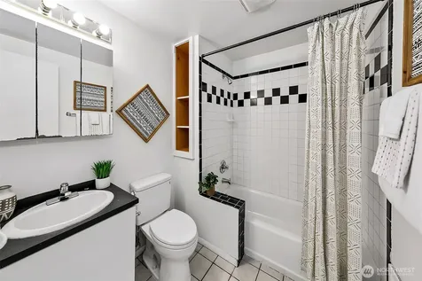 2126 N 86th Street Seattle WA 98103
