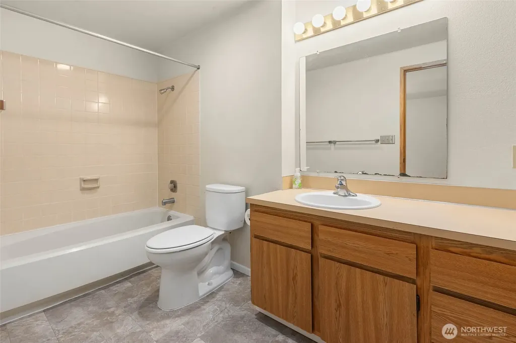 12715 NE 120th Street Kirkland WA 98034