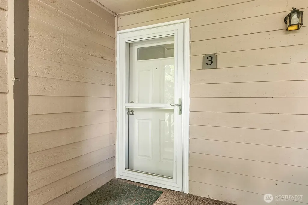 12715 NE 120th Street Kirkland WA 98034