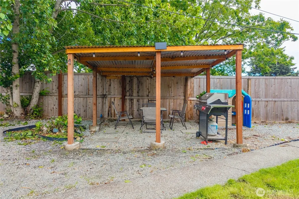 3802 Ainsworth Avenue Tacoma WA 98418