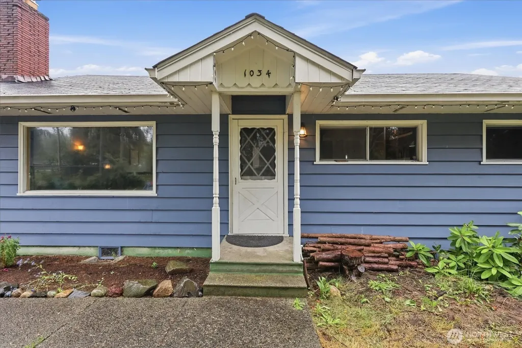 1034 Ash Avenue Marysville WA 98270