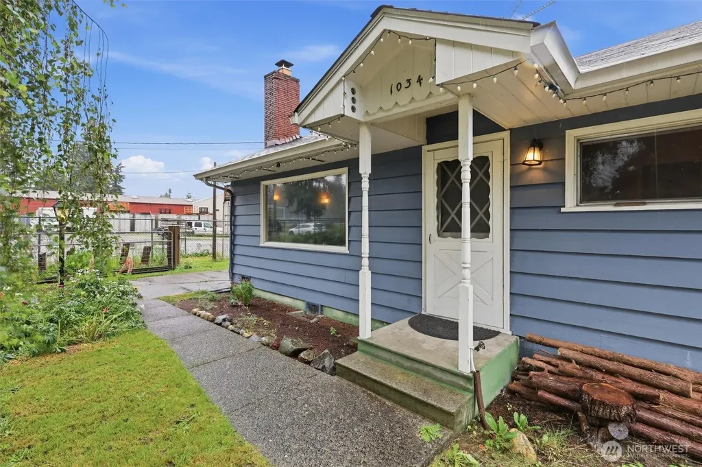 1034 Ash Avenue Marysville WA 98270