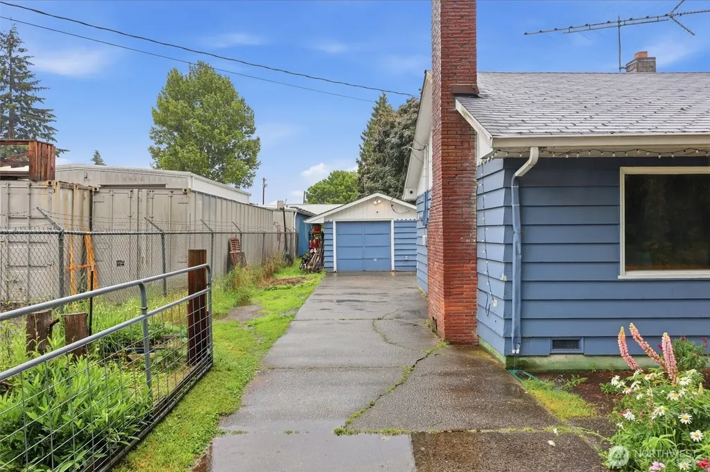 1034 Ash Avenue Marysville WA 98270