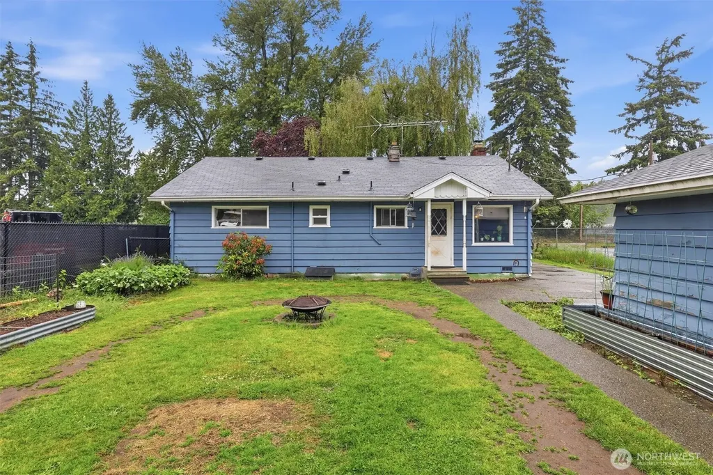 1034 Ash Avenue Marysville WA 98270