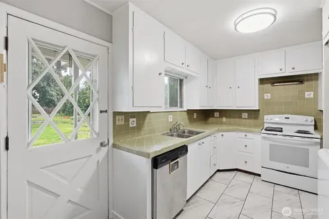 1034 Ash Avenue Marysville WA 98270