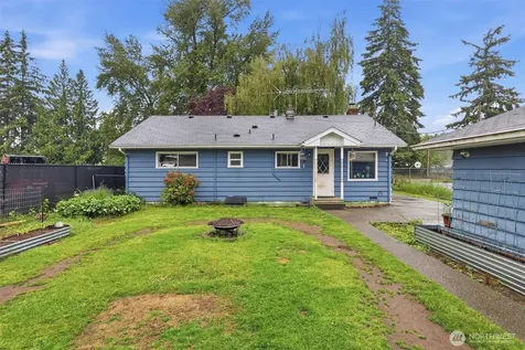 1034 Ash Avenue Marysville WA 98270