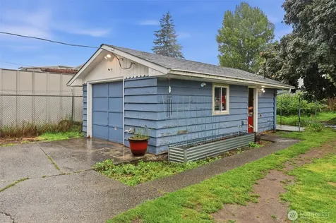 1034 Ash Avenue Marysville WA 98270