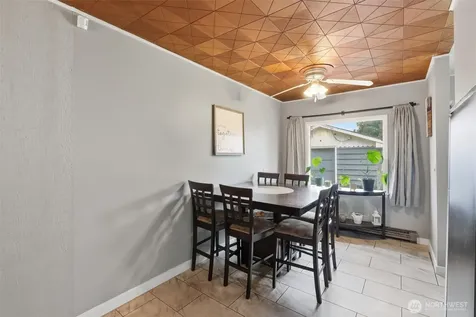 1034 Ash Avenue Marysville WA 98270