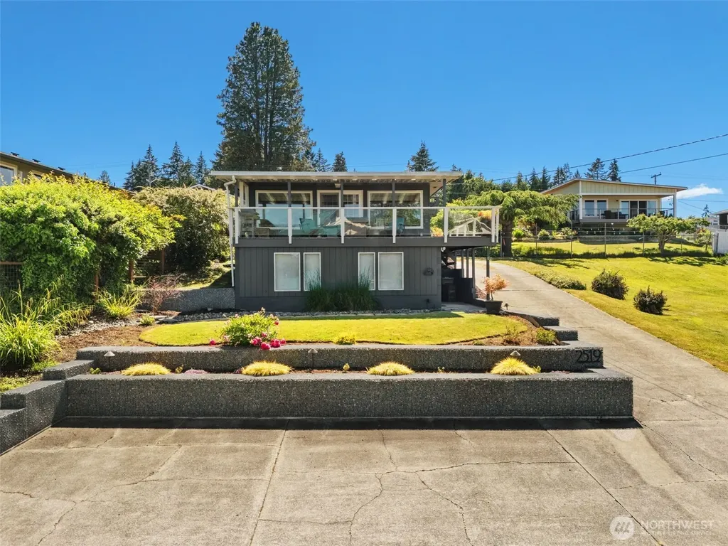 2519 Island Drive NW Olympia WA 98502
