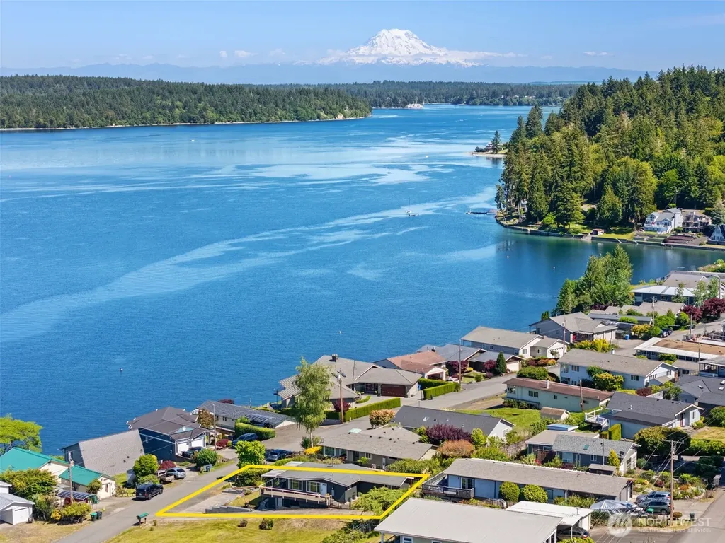 2519 Island Drive NW Olympia WA 98502