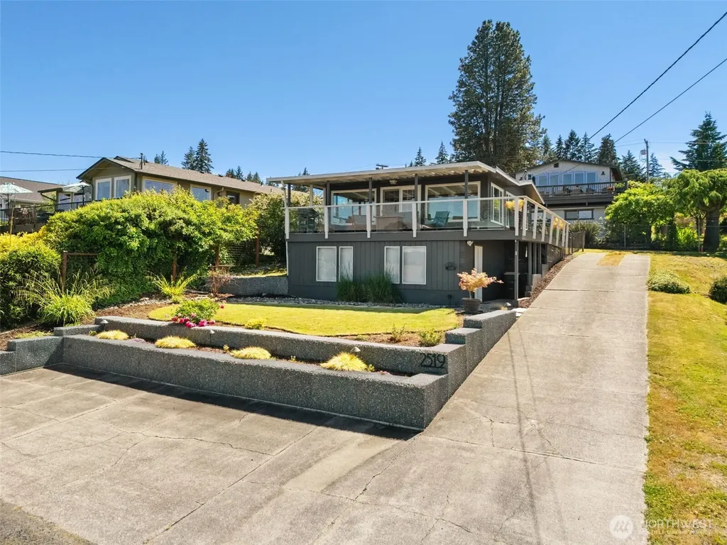 2519 Island Drive NW Olympia WA 98502
