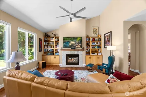 6042 Troon Lane SE Olympia WA 98501