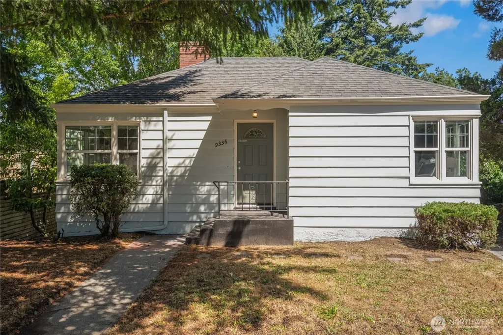 9336 35th Avenue NE Seattle WA 98115