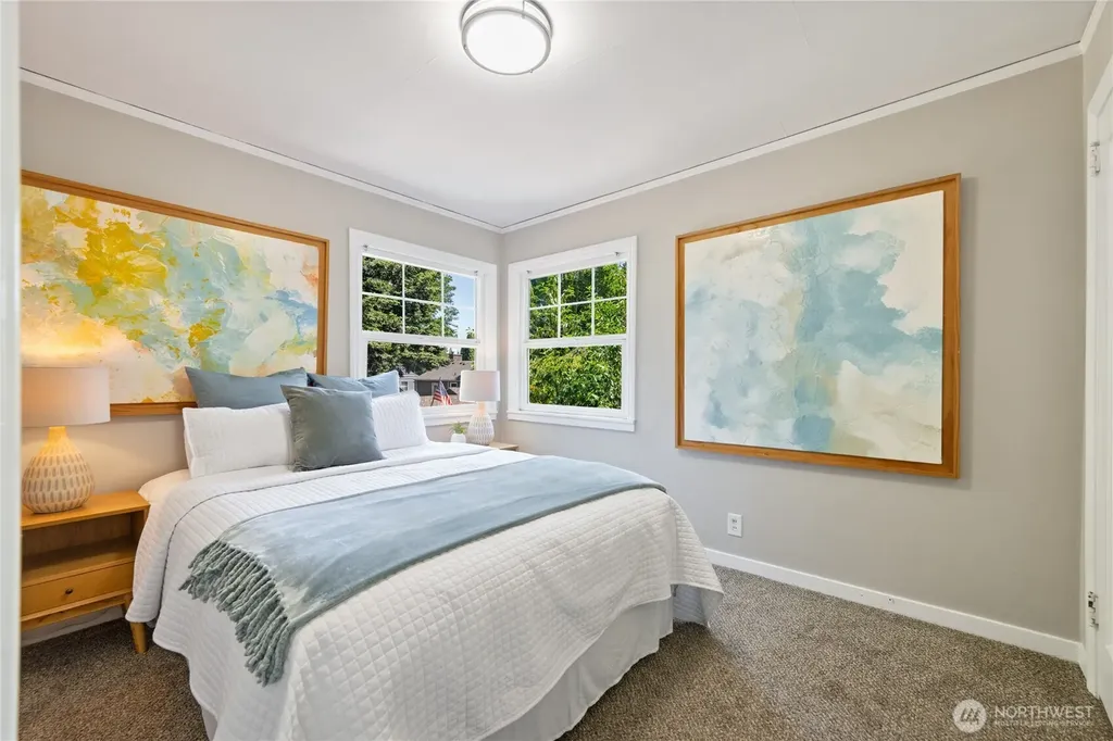 9336 35th Avenue NE Seattle WA 98115