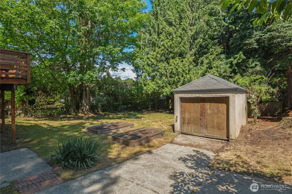 9336 35th Avenue NE Seattle WA 98115