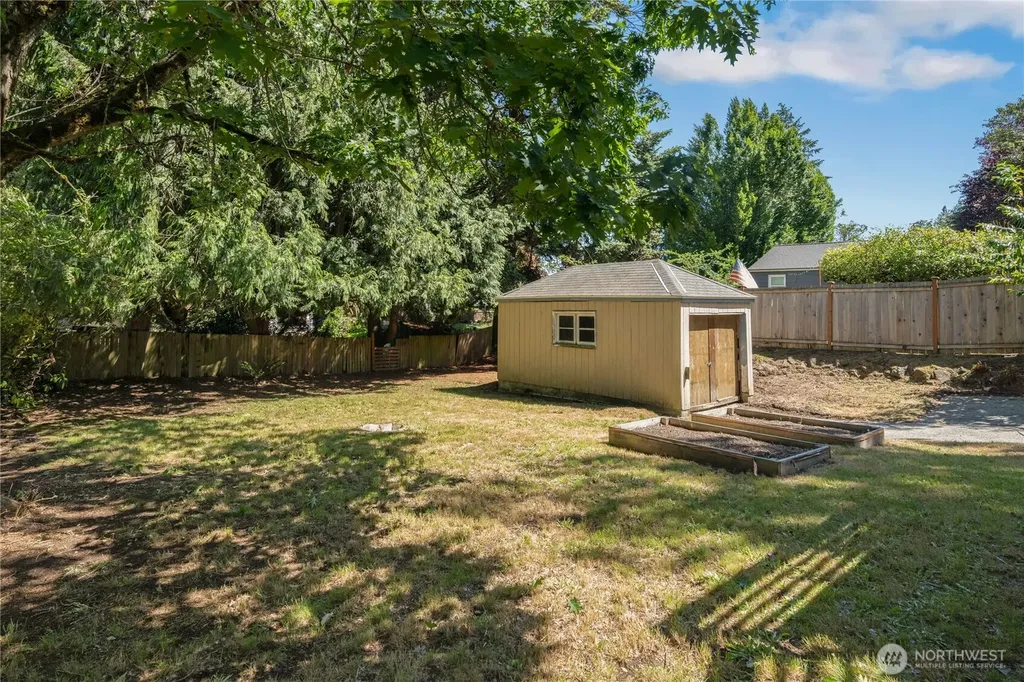 9336 35th Avenue NE Seattle WA 98115
