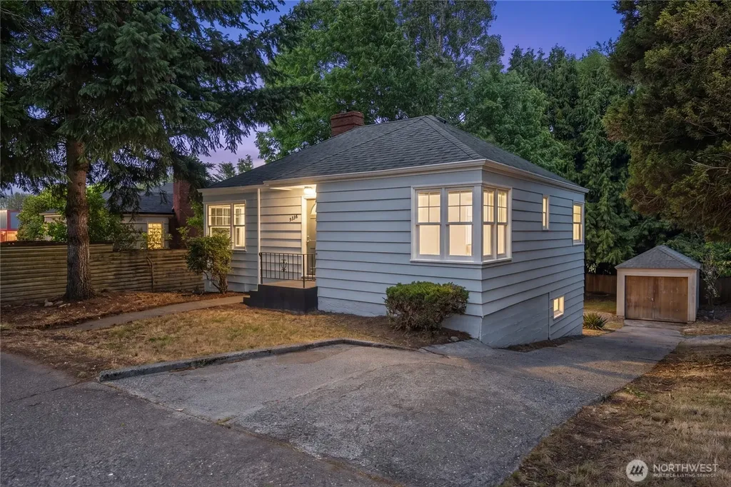 9336 35th Avenue NE Seattle WA 98115