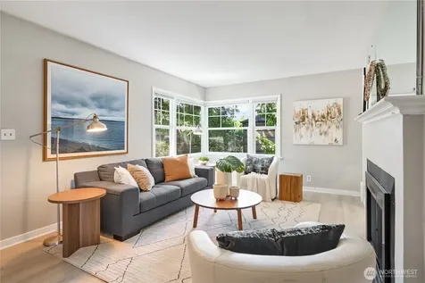 9336 35th Avenue NE Seattle WA 98115