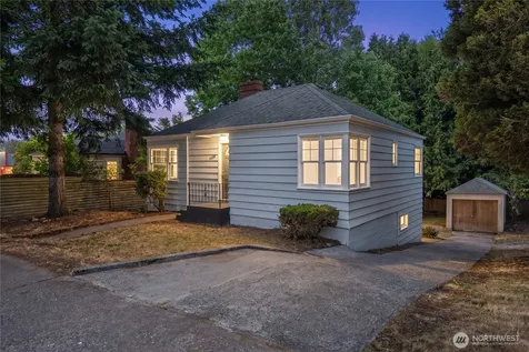 9336 35th Avenue NE Seattle WA 98115