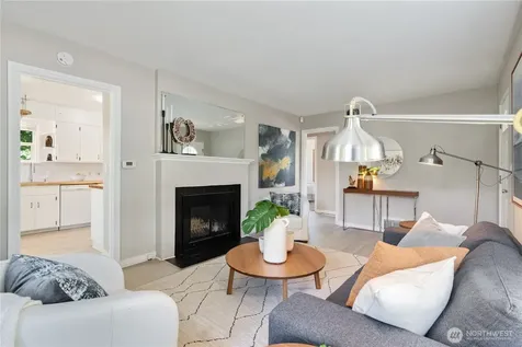 9336 35th Avenue NE Seattle WA 98115