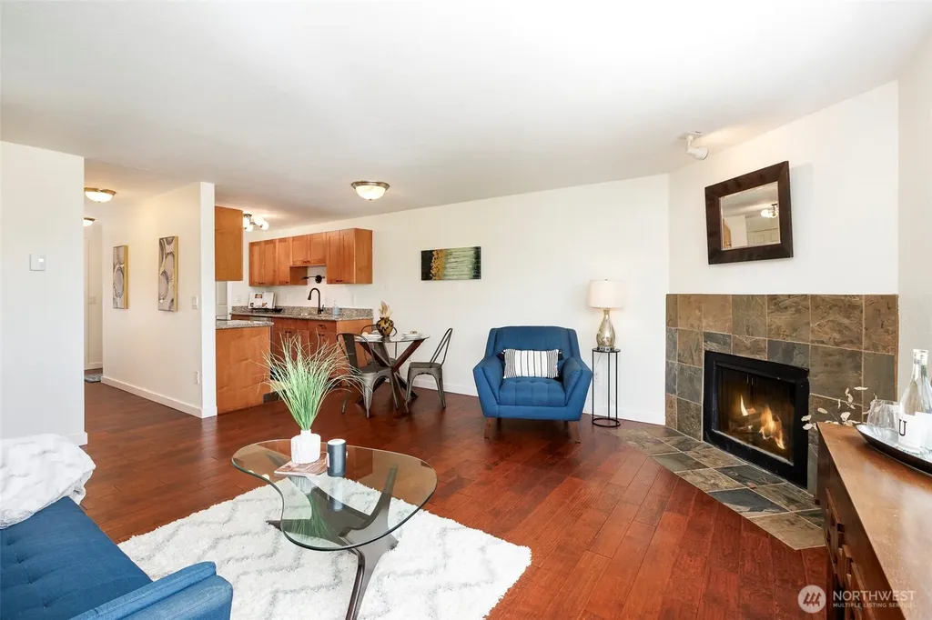 9255 Greenwood Avenue N Seattle WA 98103