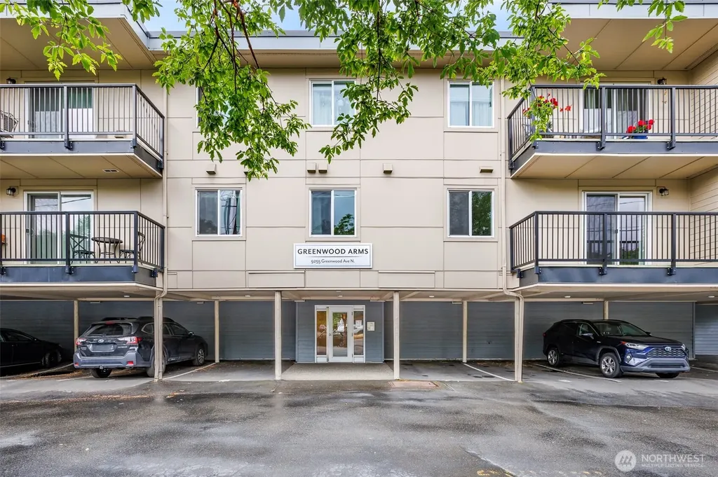 9255 Greenwood Avenue N Seattle WA 98103
