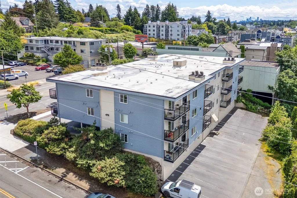 9255 Greenwood Avenue N Seattle WA 98103