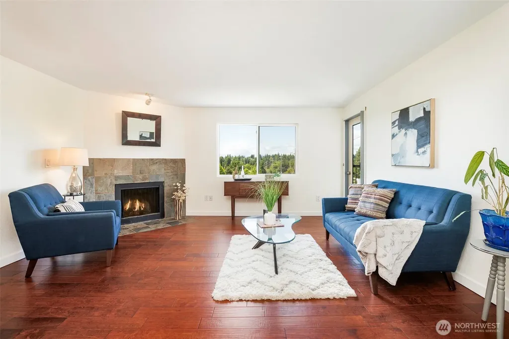 9255 Greenwood Avenue N Seattle WA 98103