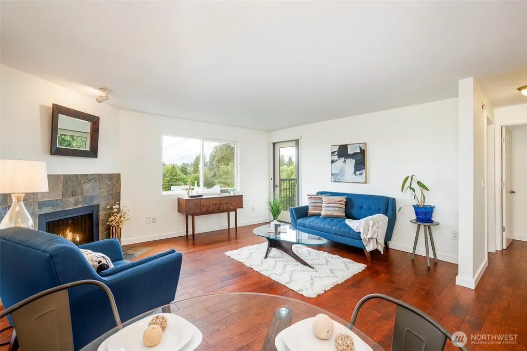 9255 Greenwood Avenue N Seattle WA 98103