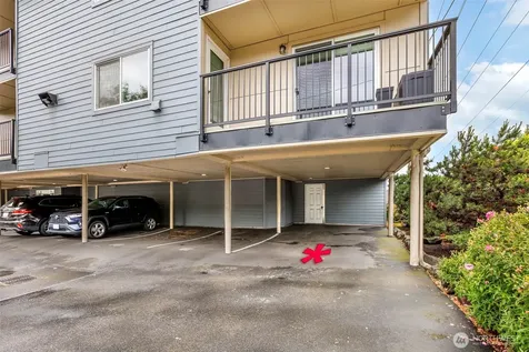 9255 Greenwood Avenue N Seattle WA 98103