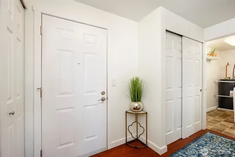 9255 Greenwood Avenue N Seattle WA 98103