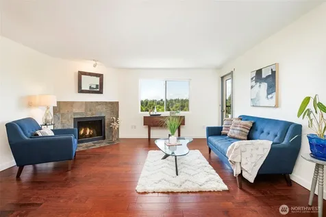 9255 Greenwood Avenue N Seattle WA 98103
