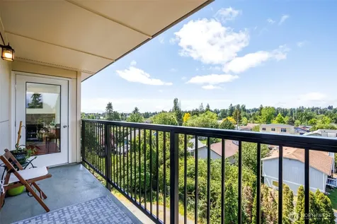 9255 Greenwood Avenue N Seattle WA 98103