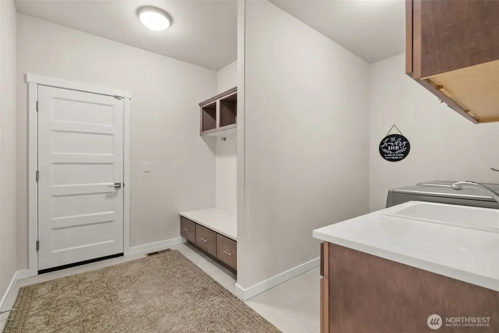6830 Cavalier Street SW Olympia WA 98512