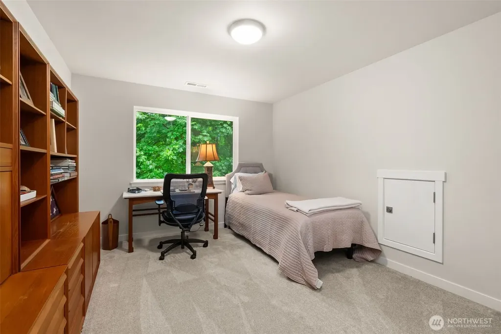 6830 Cavalier Street SW Olympia WA 98512