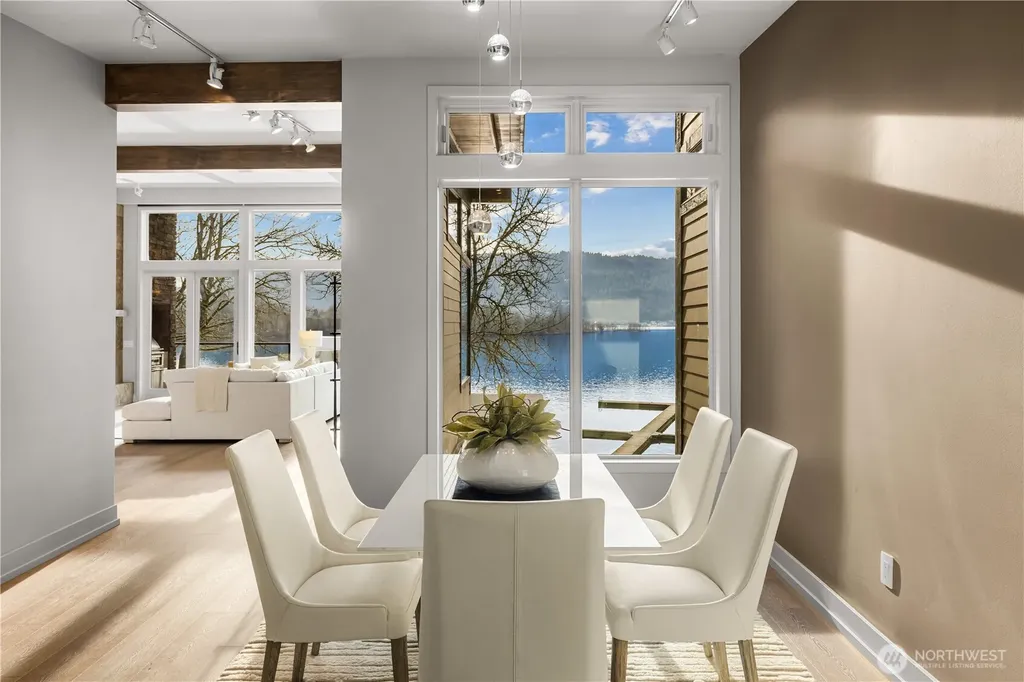4323 E Lake Sammamish Parkway SE Issaquah WA 98029