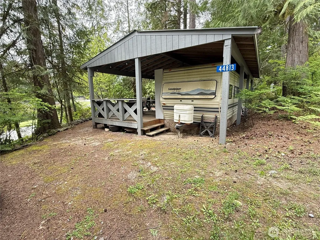 44813 Kla-ha-nei Trail Concrete WA 98237