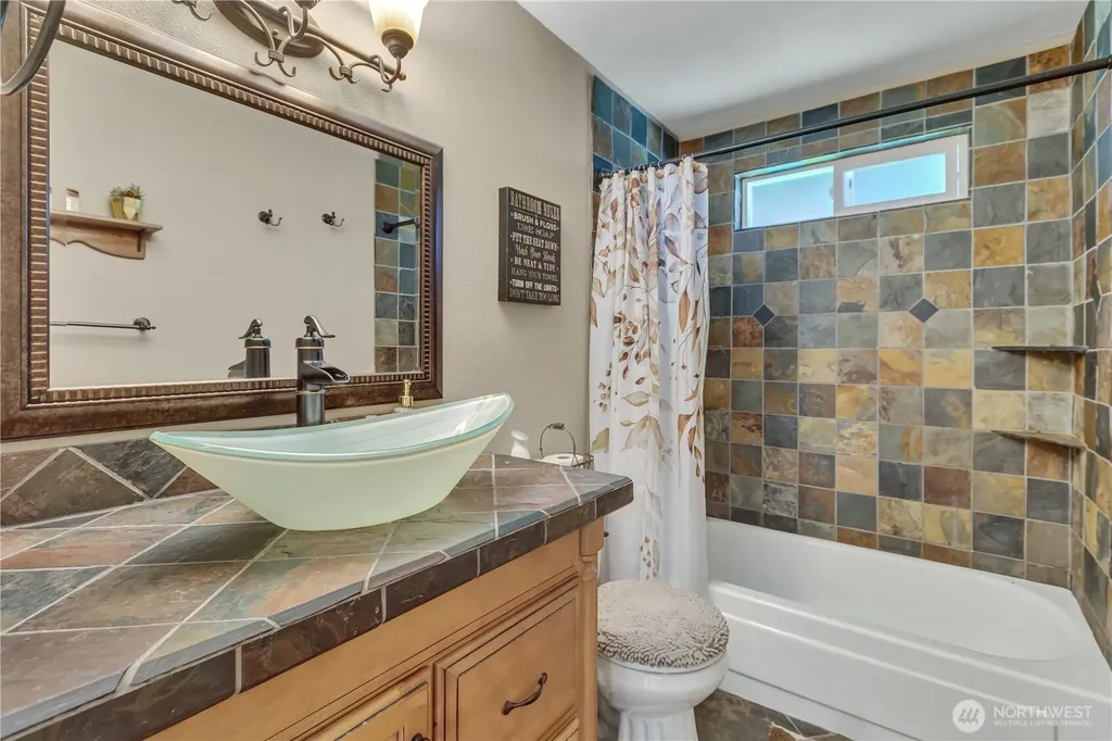 2011 S 292nd Street Federal Way WA 98003