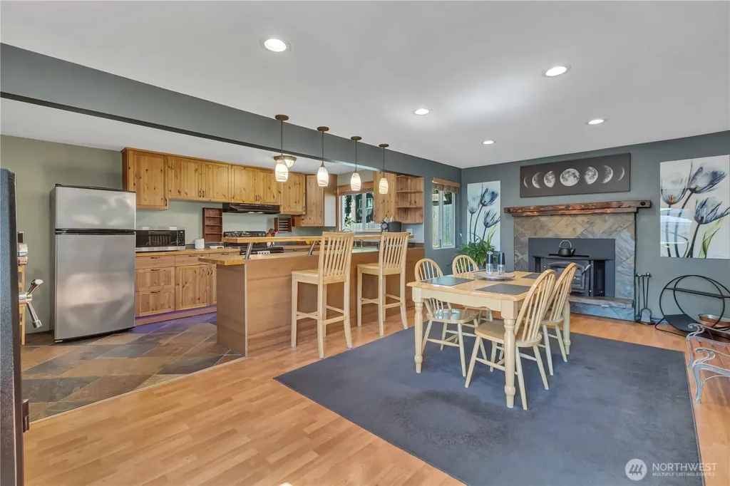 2011 S 292nd Street Federal Way WA 98003