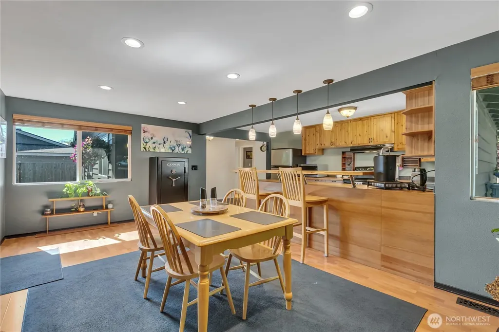 2011 S 292nd Street Federal Way WA 98003