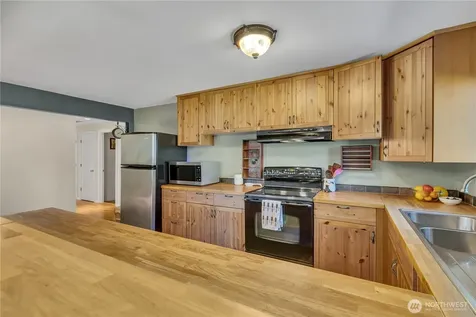 2011 S 292nd Street Federal Way WA 98003