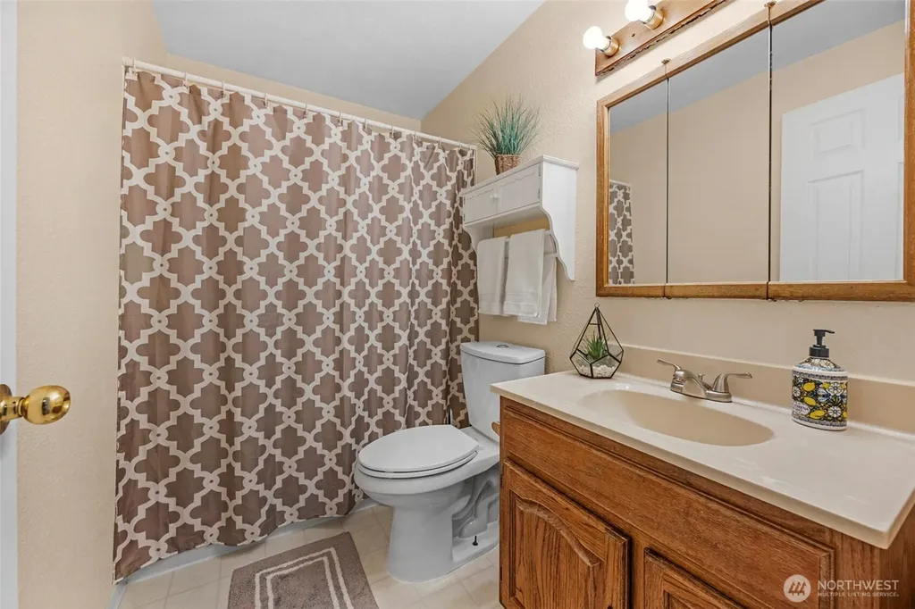 13816 Silver Firs Dr Drive Everett WA 98208